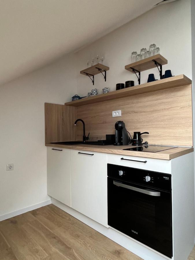 Loft Apart بلوزين المظهر الخارجي الصورة