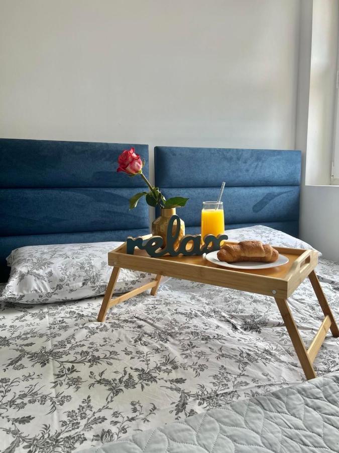 Loft Apart بلوزين المظهر الخارجي الصورة